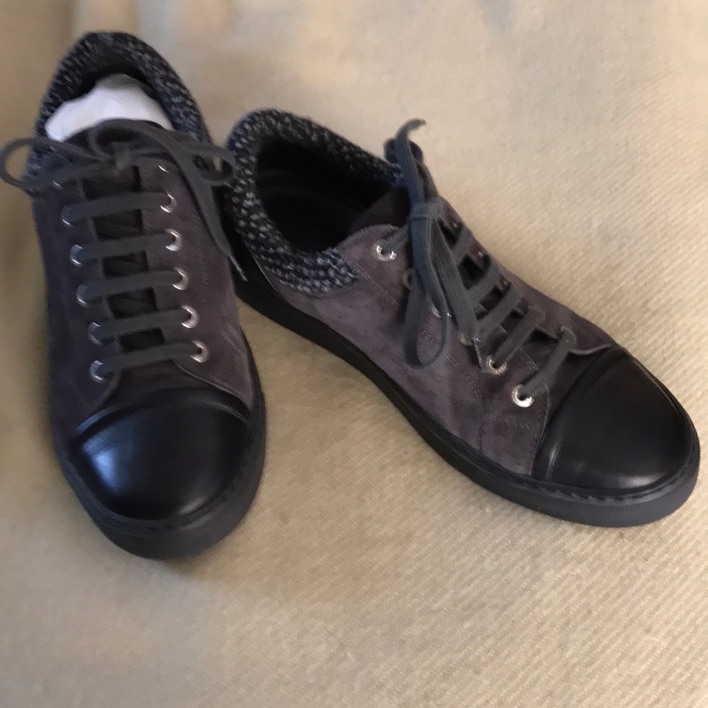 Chanel black leather and gray suede sneakers - Picture 7 of 7